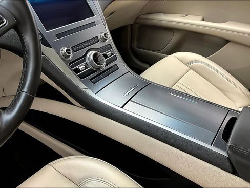 Used 2020 Lincoln MKZ w/ Convenience Package FWD image 14