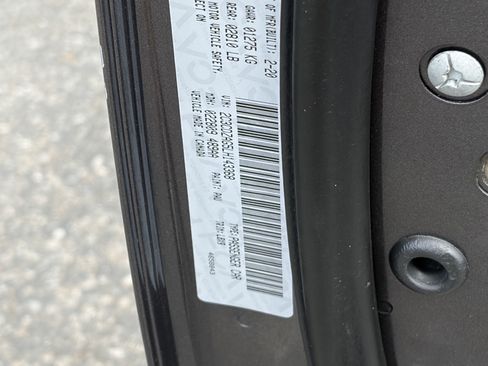 Used 2020 Dodge Challenger SXT RWD image 30