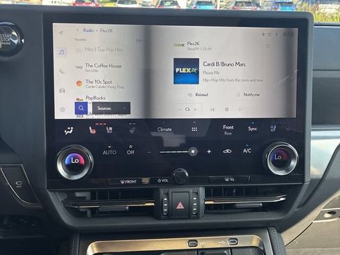 Used 2024 Lexus GX 550 w/ Accessory Package (Z1) AWD/4WD image 16