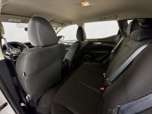 Certified 2022 Nissan Rogue Sport S image 10