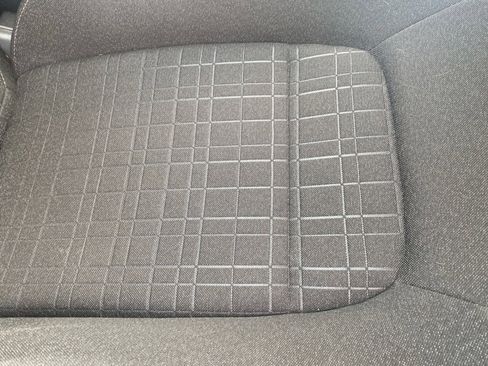 Certified 2025 Honda HR-V LX image 34