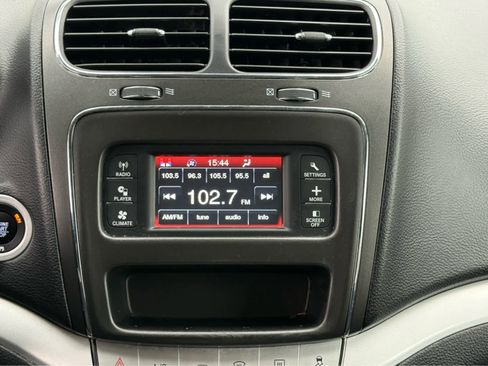Used 2017 Dodge Journey SE FWD image 25