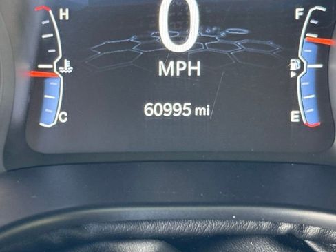 Used 2024 Jeep Compass Latitude image 4