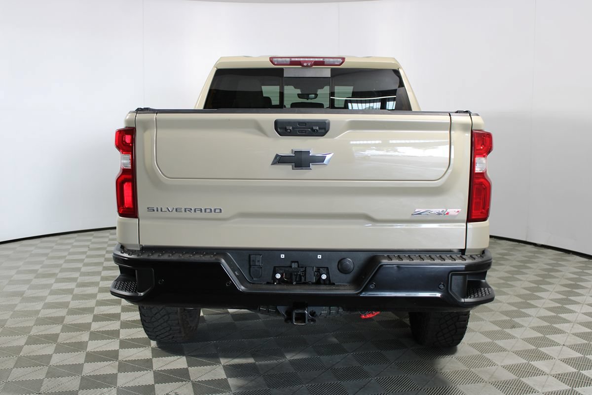 Used 2023 Chevrolet Silverado 1500 ZR2 w/ Technology Package AWD/4WD image 5