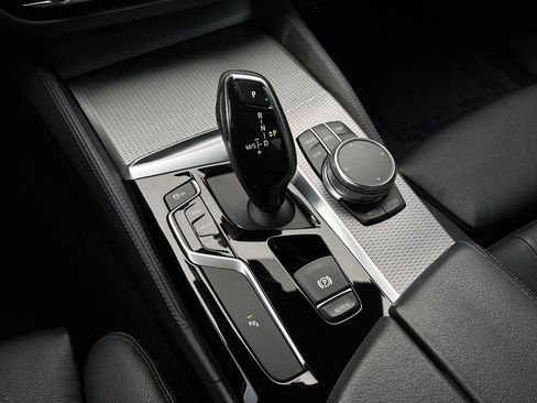 Used 2019 BMW 540i w/ M Sport Package RWD image 13