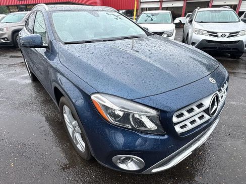 Used 2019 Mercedes-Benz GLA 250 4MATIC w/ Premium Package image 3