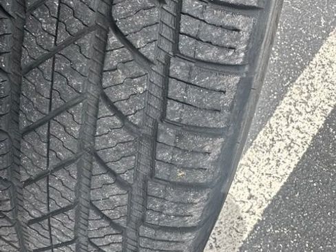 Used 2017 GMC Acadia SLE FWD image 3