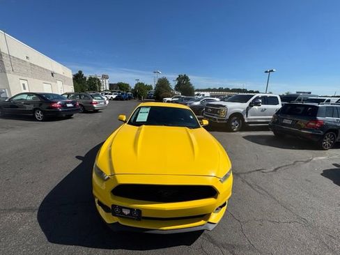 Used 2016 Ford Mustang Coupe RWD image 2