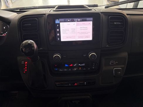 Used 2025 RAM ProMaster 2500 w/ U-Haul Equipment Group FWD image 12