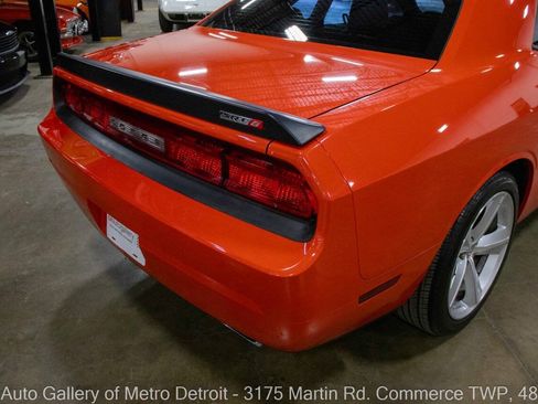 Used 2009 Dodge Challenger SRT8 w/ SRT Option Group II RWD image 15
