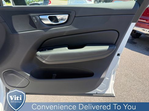 Certified 2025 Volvo XC60 T8 Plus w/ Protection Package Premier AWD/4WD image 29