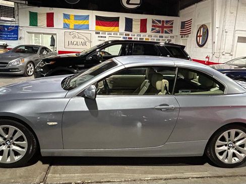 Used 2011 BMW 328i Convertible image 3