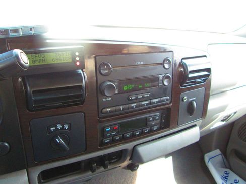 Used 2005 Ford F250 Harley-Davidson image 16