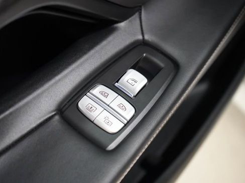 Used 2020 BMW 745e xDrive image 35