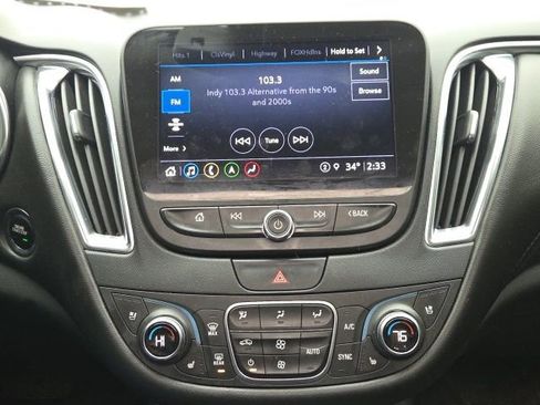 Used 2022 Chevrolet Malibu Premier image 31