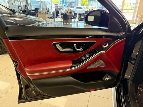 Used 2023 Mercedes-Benz S 500 4MATIC image 12