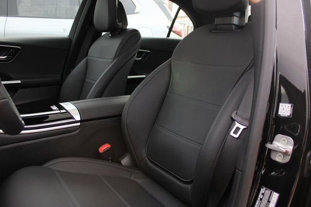 New 2025 Mercedes-Benz C 300 4MATIC Sedan image 30