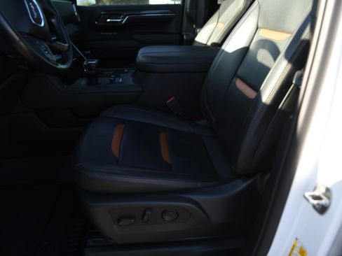 Used 2024 GMC Sierra 1500 AT4 w/ Technology Package image 30