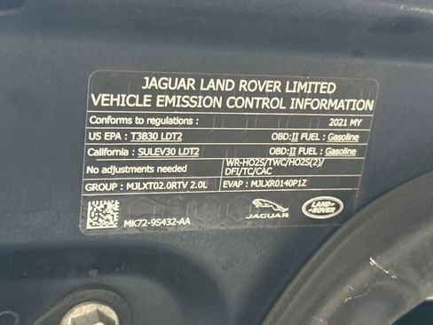 Used 2021 Land Rover Discovery Sport SE image 21