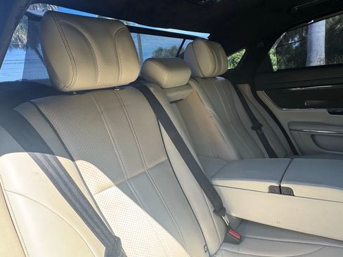 Used 2013 Jaguar XJ L Supercharged image 31