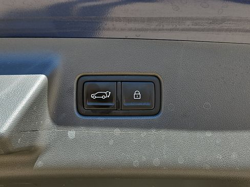 Used 2025 Hyundai Santa Fe SEL image 7