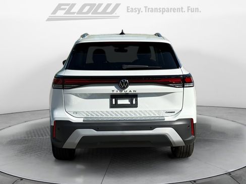 New 2026 Volkswagen Tiguan SE AWD/4WD image 6