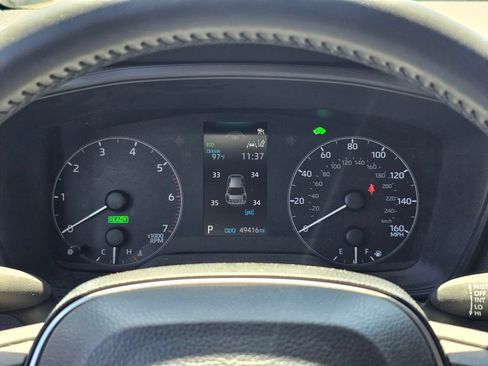 Used 2023 Toyota Corolla SE w/ SE Package FWD image 13