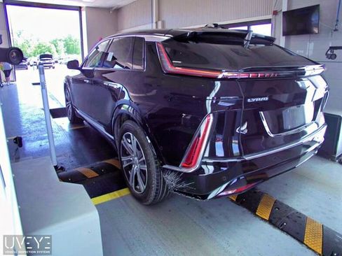 Used 2024 Cadillac Lyriq Luxury AWD/4WD image 12