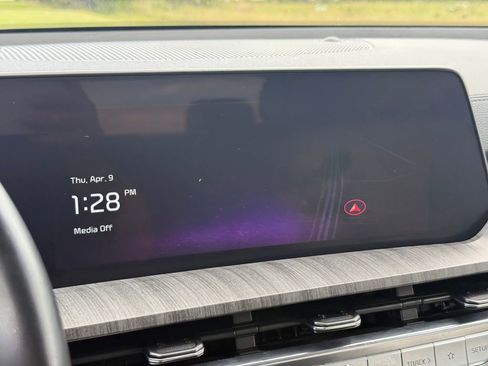 Certified 2023 Kia Telluride SX image 24