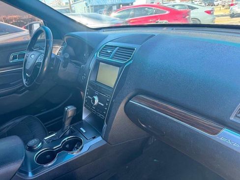 Used 2016 Ford Explorer Limited image 9
