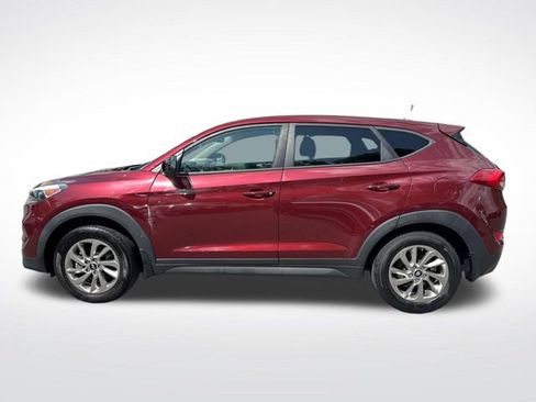 Used 2017 Hyundai Tucson SE FWD image 2