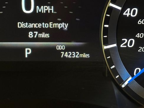 Used 2020 Toyota Highlander XLE AWD/4WD image 11