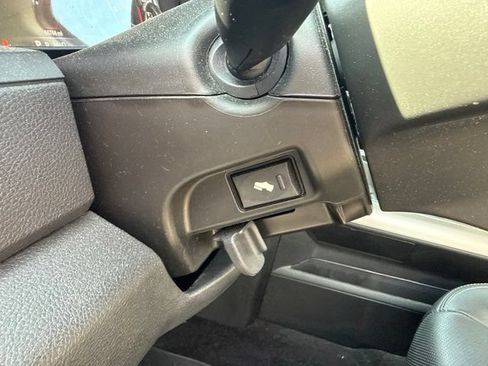 Used 2017 RAM 1500 Laramie w/ Convenience Group AWD/4WD image 15