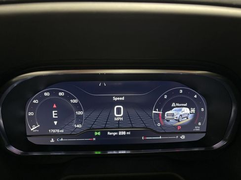 Used 2024 GMC Yukon SLT w/ SLT Luxury Package image 38