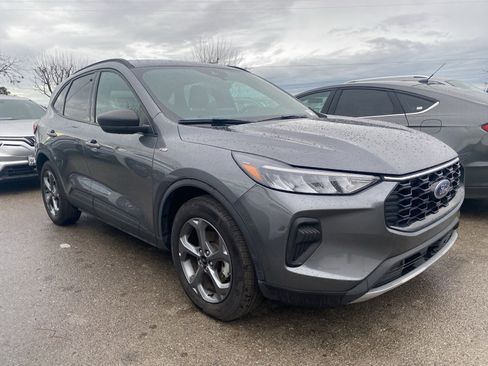 Used 2025 Ford Escape ST-Line image 3