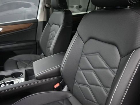 New 2026 Volkswagen Atlas SE image 33