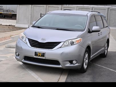Used 2011 Toyota Sienna LE w/ Towing Pkg