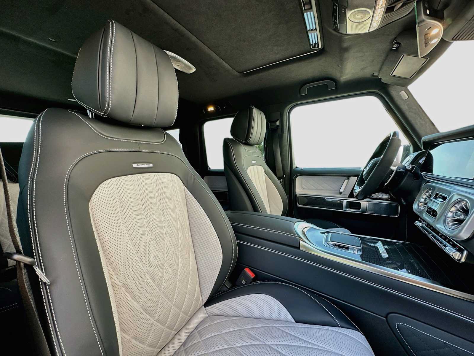Used 2027 Mercedes-Benz G 63 AMG 4MATIC image 30