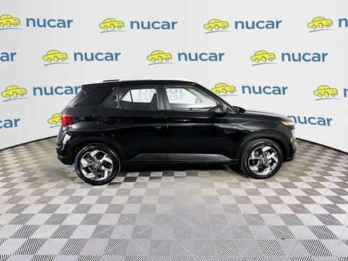 Certified 2025 Hyundai Venue SEL image 8