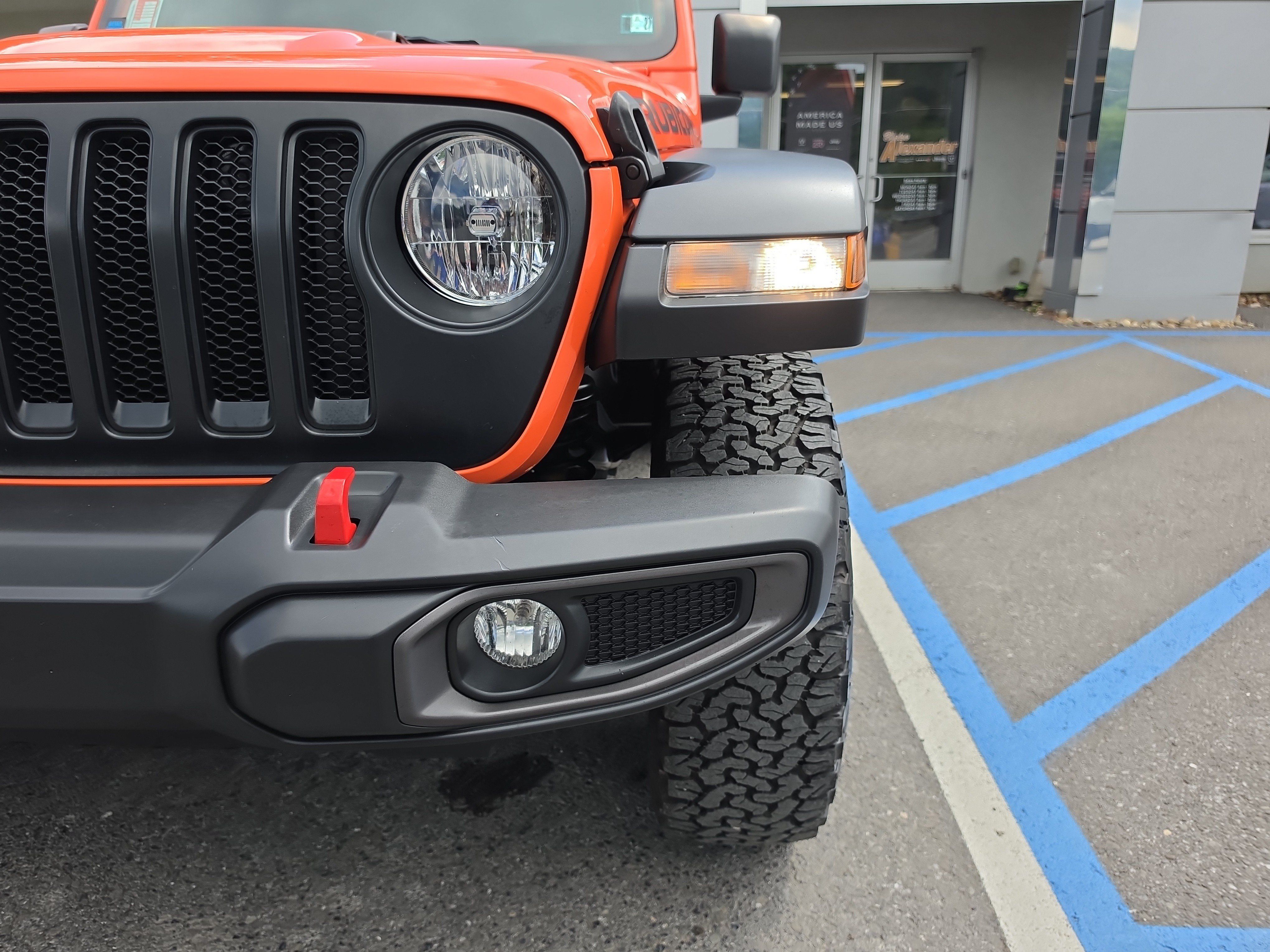 Used 2023 Jeep Wrangler Rubicon w/ Cold Weather Group AWD/4WD image 10