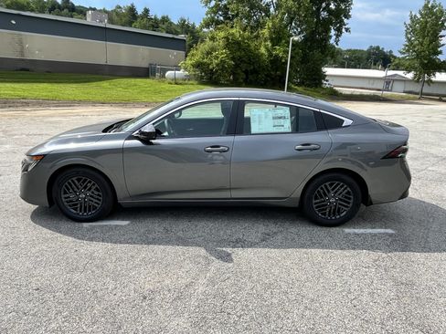 New 2026 Nissan Sentra SV w/ SV Convenience Package FWD image 4