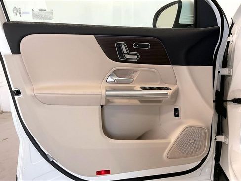New 2026 Mercedes-Benz GLA 250 4MATIC image 10