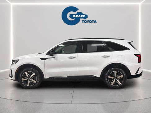 Used 2022 Kia Sorento S FWD image 11