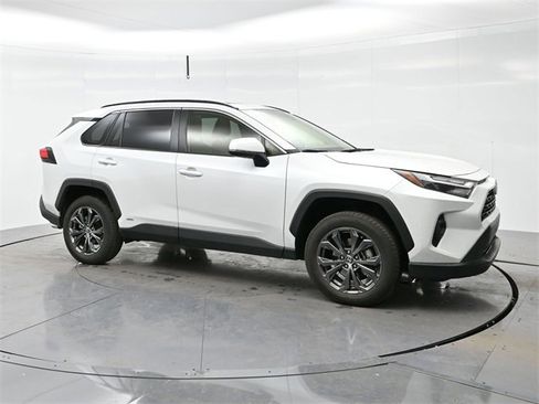 Used 2023 Toyota RAV4 XLE Premium image 1