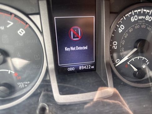 Used 2019 Toyota Tacoma TRD Sport image 22