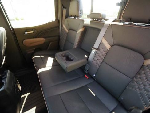 Used 2023 GMC Canyon Denali AWD/4WD image 25