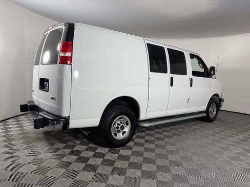 Used 2024 GMC Savana 2500 w/ Driver Convenience Package image 7