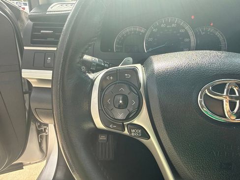 Used 2014 Toyota Camry SE FWD image 19