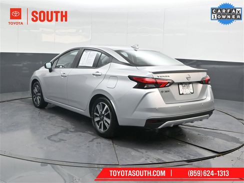 Used 2025 Nissan Versa SV image 8