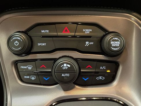Used 2023 Dodge Challenger SXT RWD image 22